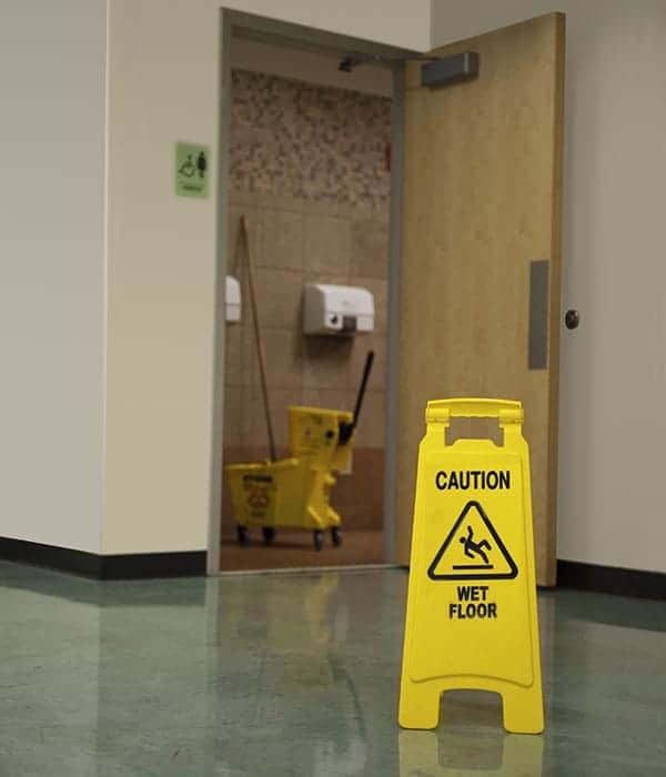 professional janitorial services for businesses in Toronto-star team cleaning